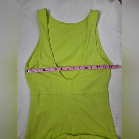 Forever 21 Size M Bright Lime Green Sleeveless Romper - Picture 4 of 6